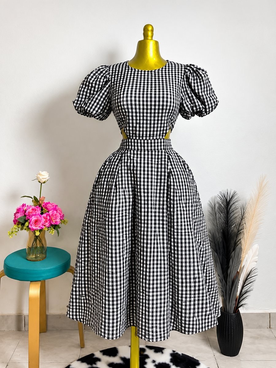 Robe vichy à manches bouffantes