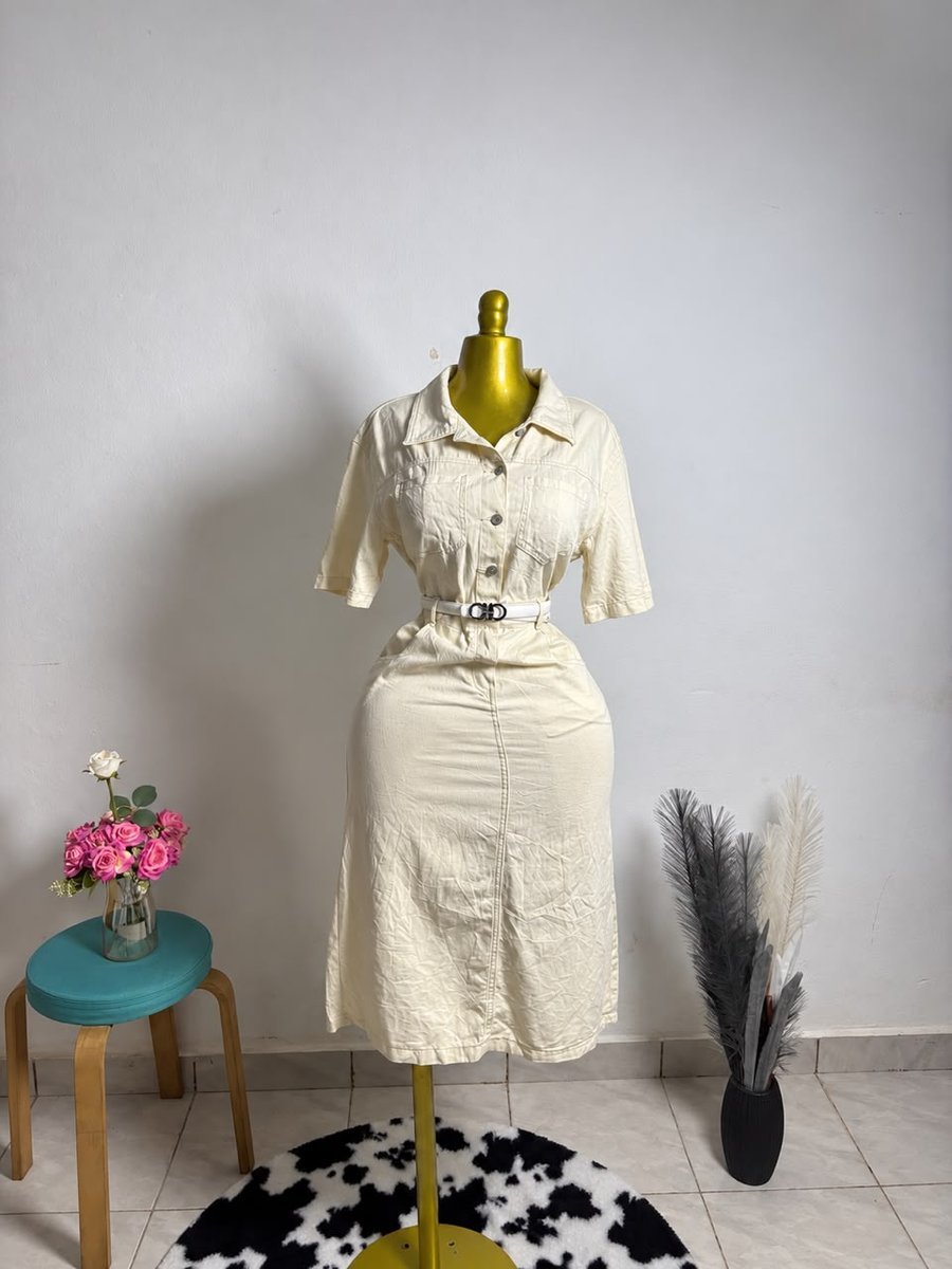 Robe chemise écrue ceinturée
