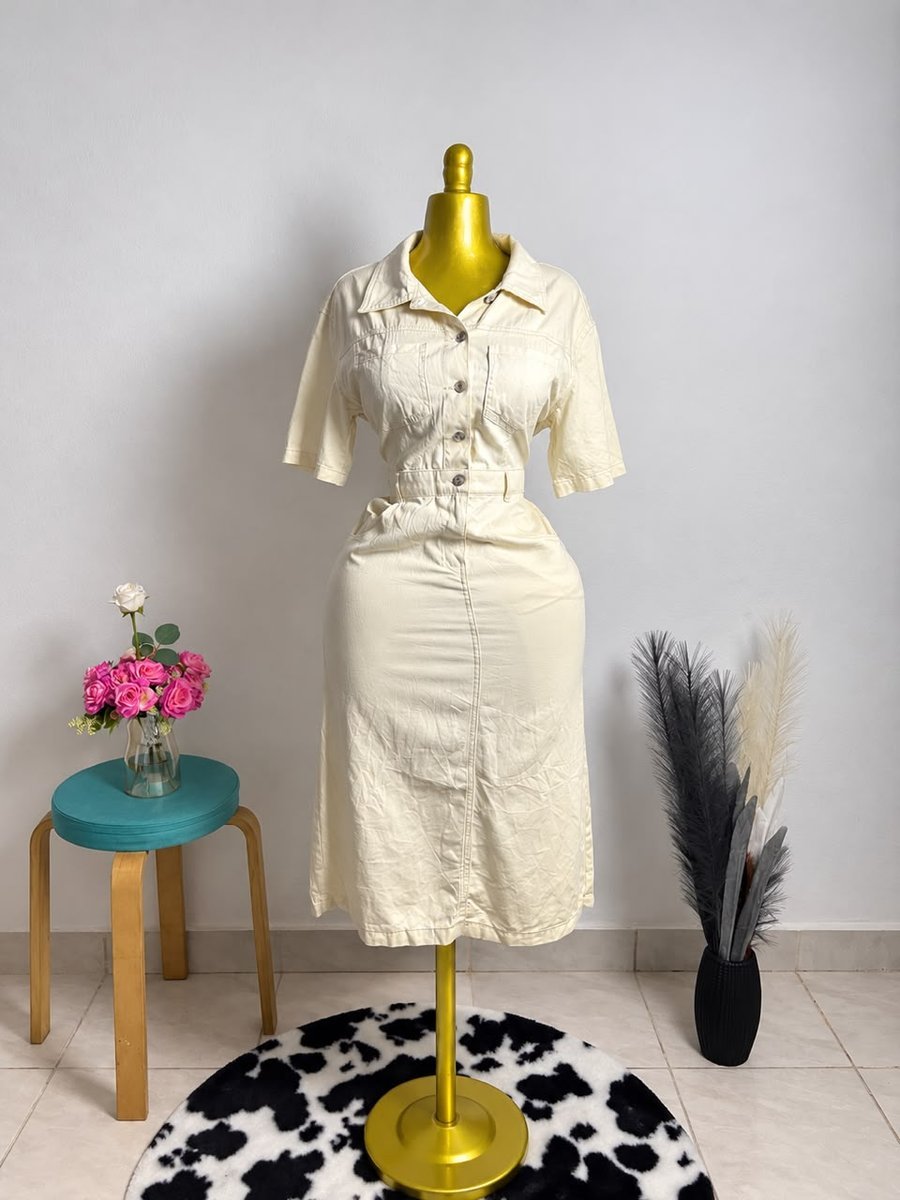 Robe chemise écrue ceinturée — vue 2